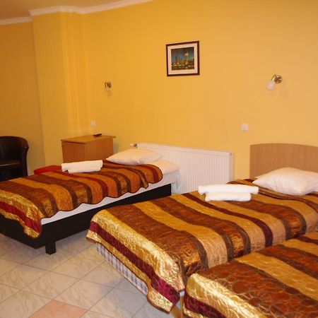 Vaivorykste Hotel Šiauliai Exterior foto