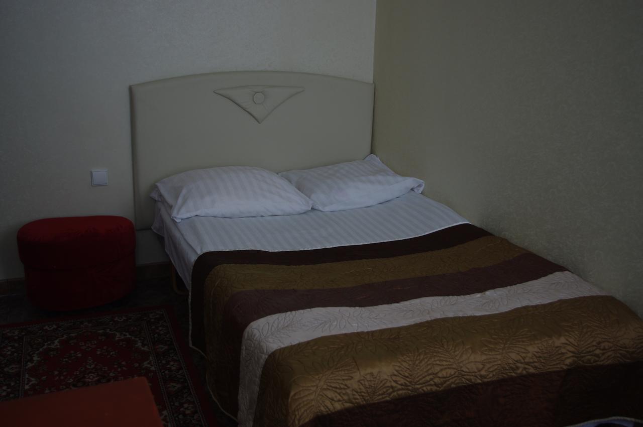 Vaivorykste Hotel Šiauliai Exterior foto