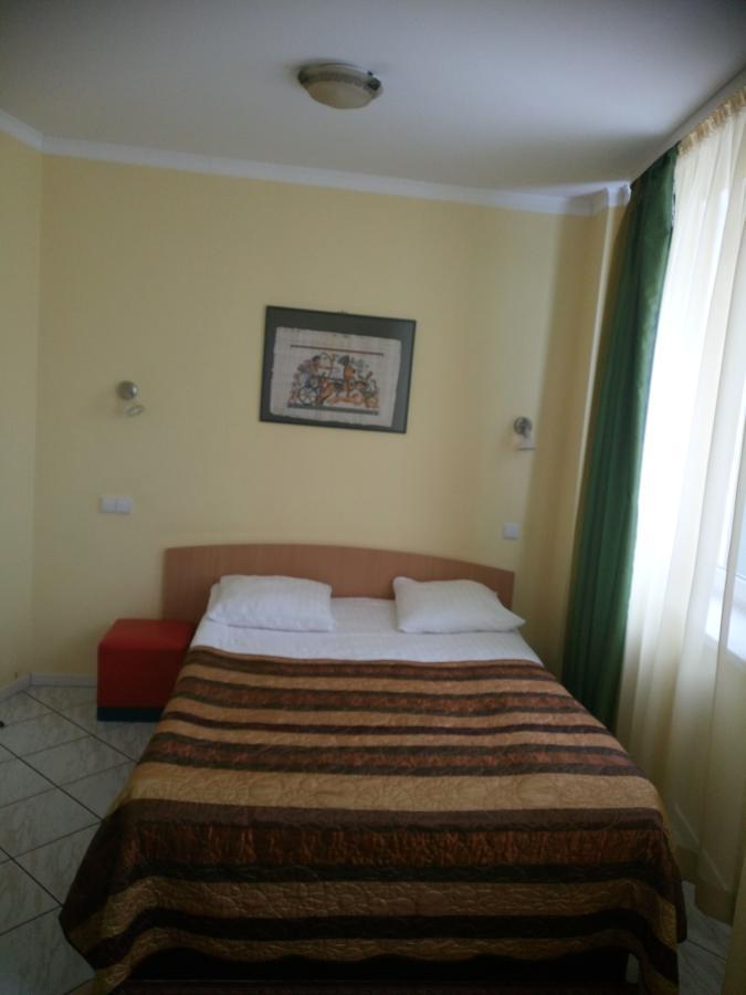 Vaivorykste Hotel Šiauliai Exterior foto